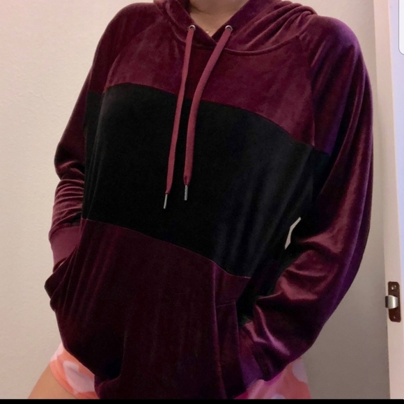 Champion Tops - Champion Elite Velour hoody size medium